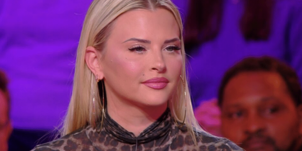 Kelly Vedovelli : du buzz à la résilience – parcours, révélations et avenir d’une icône médiatique 3 image 85